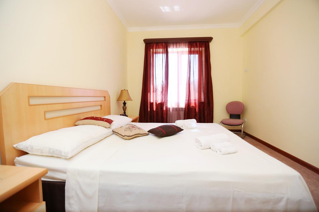 Amrots Hotel Vaykʼ Extérieur photo