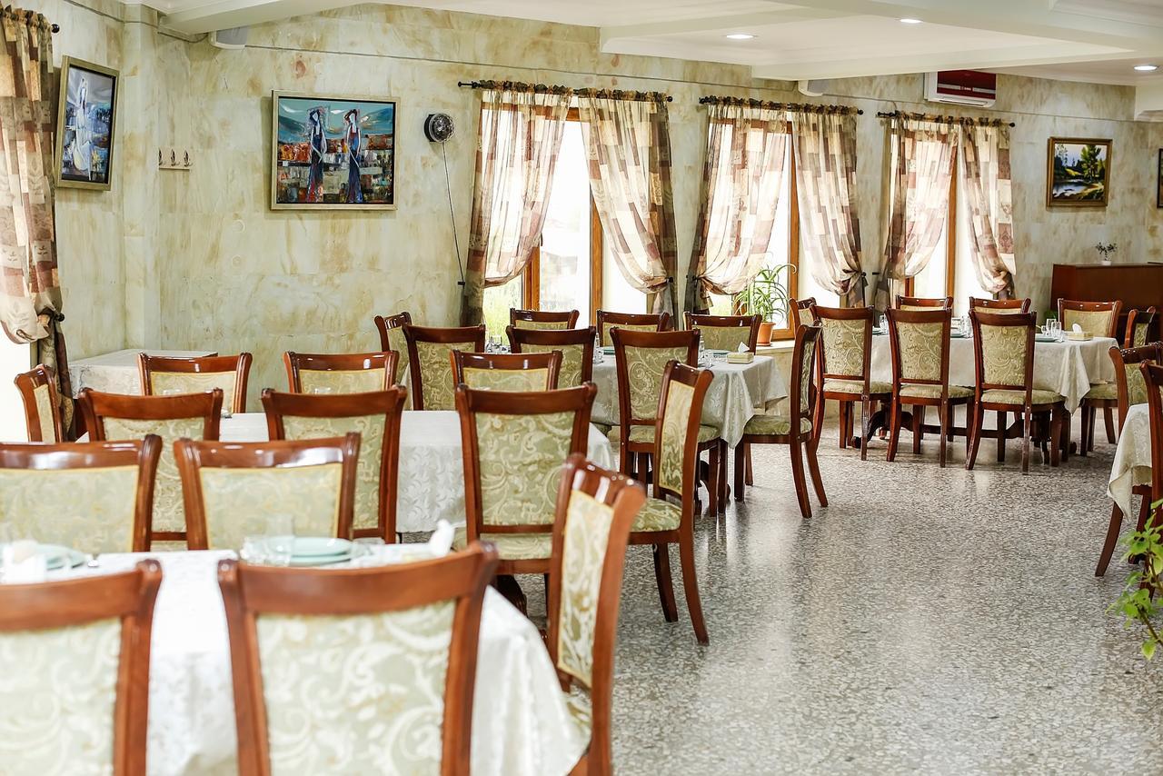 Amrots Hotel Vaykʼ Extérieur photo